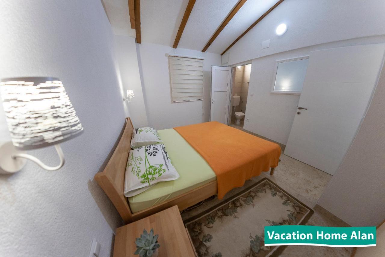 Vacation Home Alan 2 Kulen Vakuf Ngoại thất bức ảnh