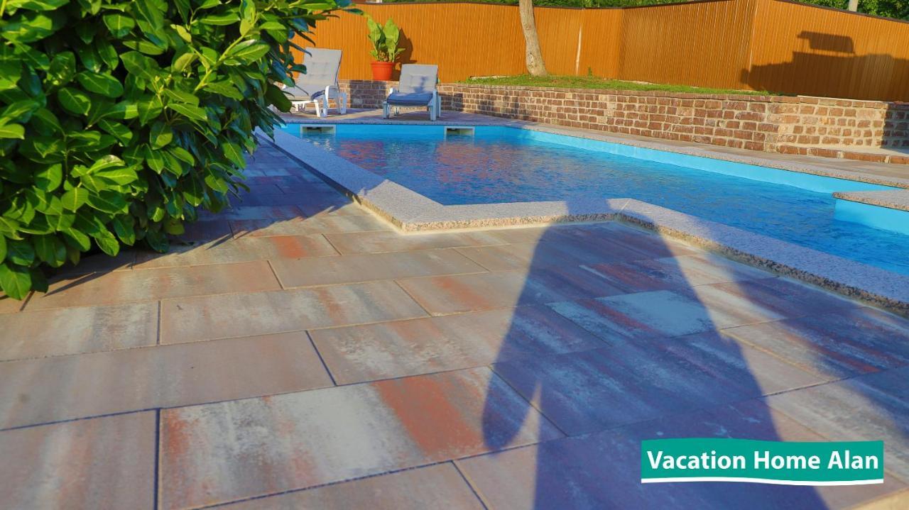 Vacation Home Alan 2 Kulen Vakuf Ngoại thất bức ảnh