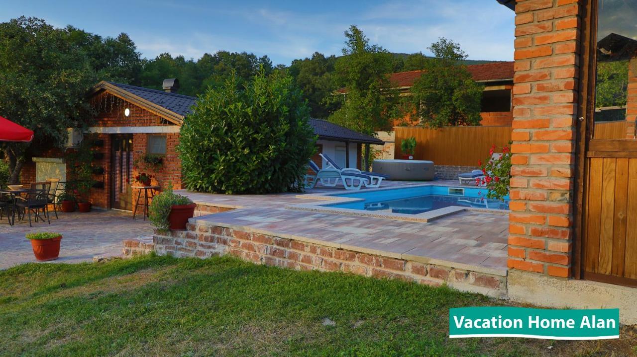 Vacation Home Alan 2 Kulen Vakuf Ngoại thất bức ảnh