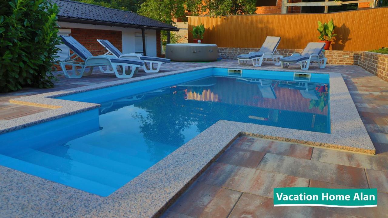 Vacation Home Alan 2 Kulen Vakuf Ngoại thất bức ảnh