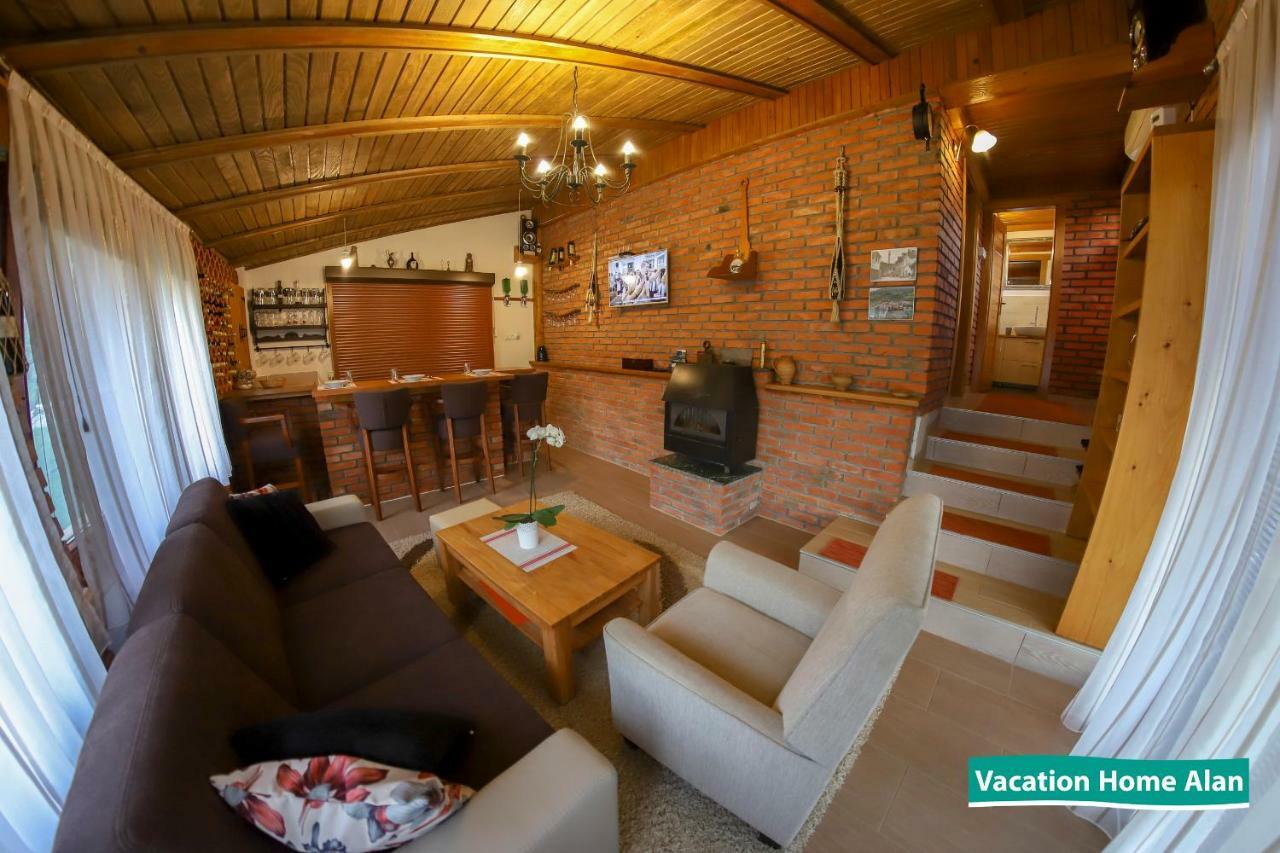 Vacation Home Alan 2 Kulen Vakuf Ngoại thất bức ảnh